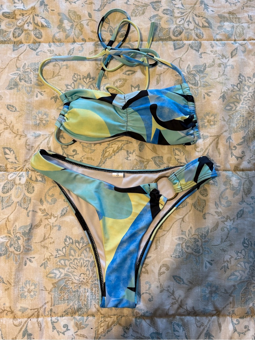 Bikini Set - Picture 1 of 6
